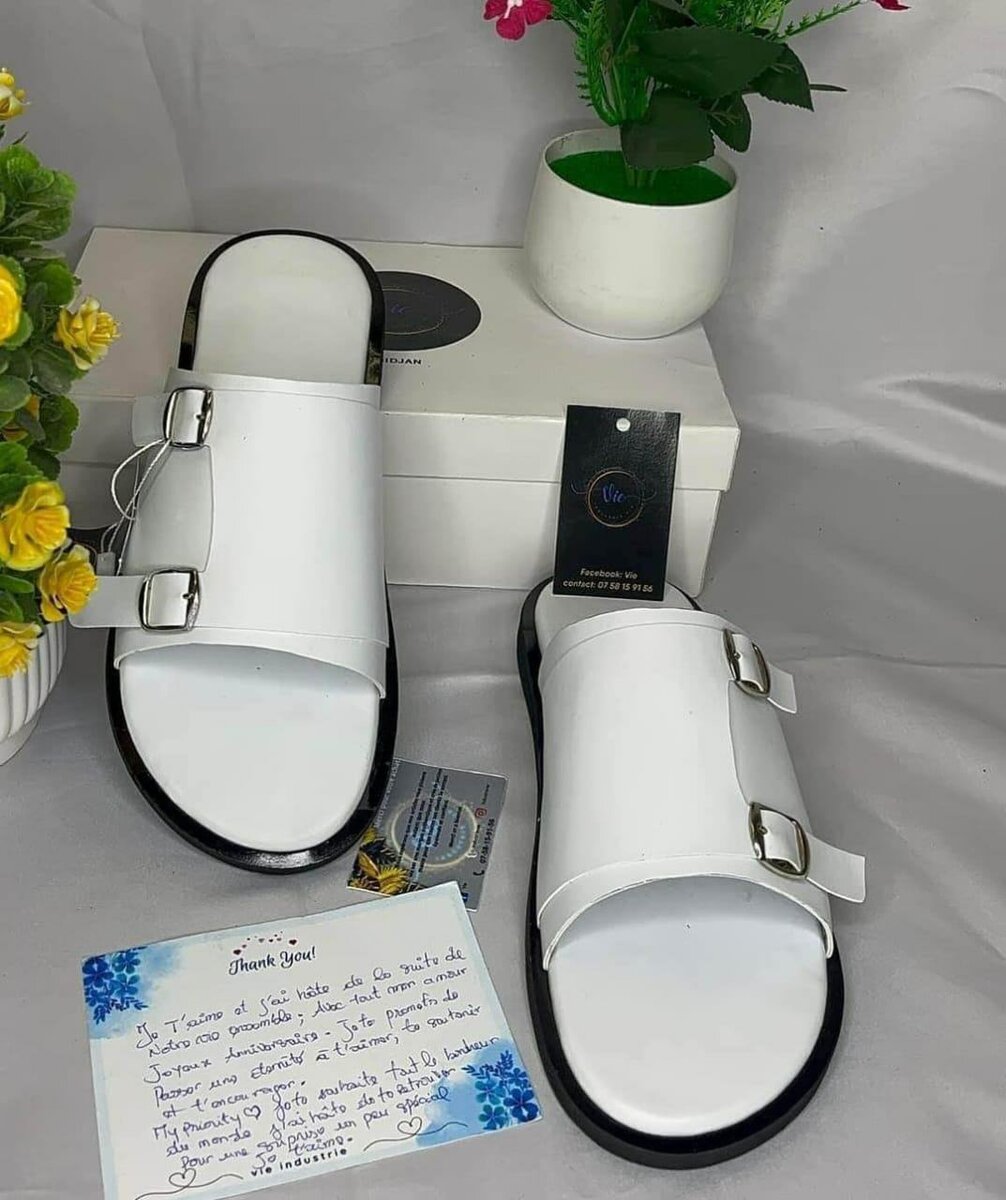 Sandales en cuir blanches