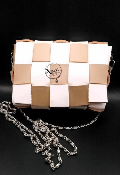 Kids bag with big chain