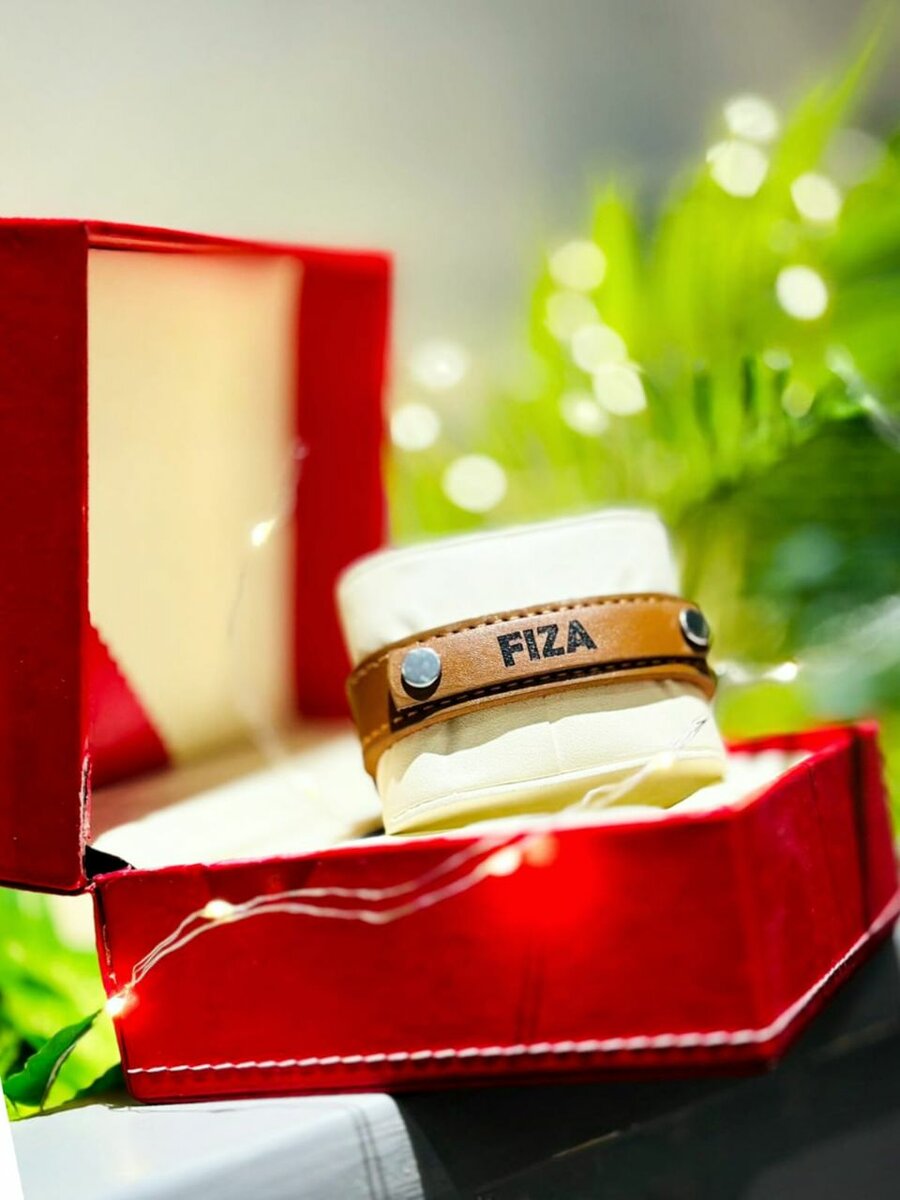 Leather bracelet with name