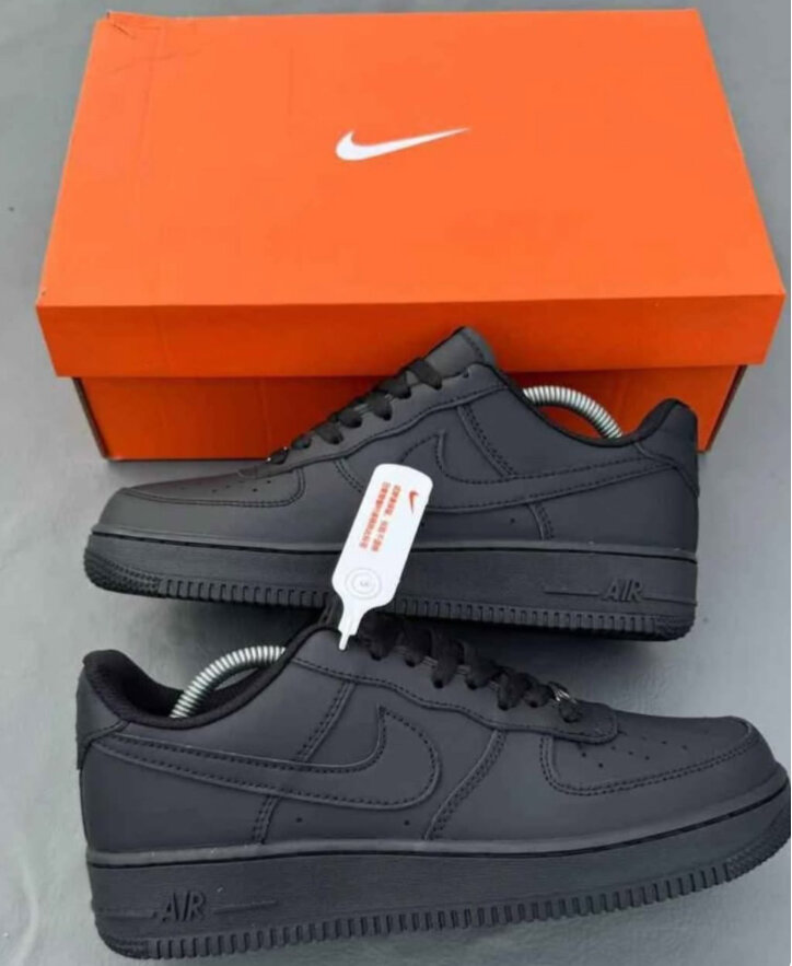 Nike Air Force 1 - Noir & Blanc