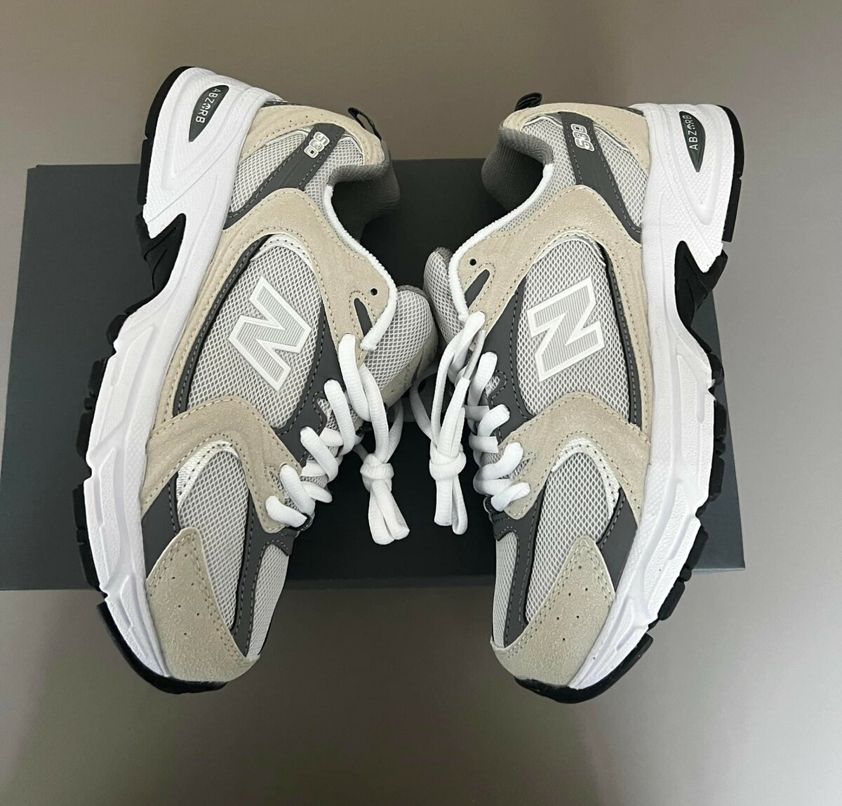 New Balance 530 Sneakers Boxed