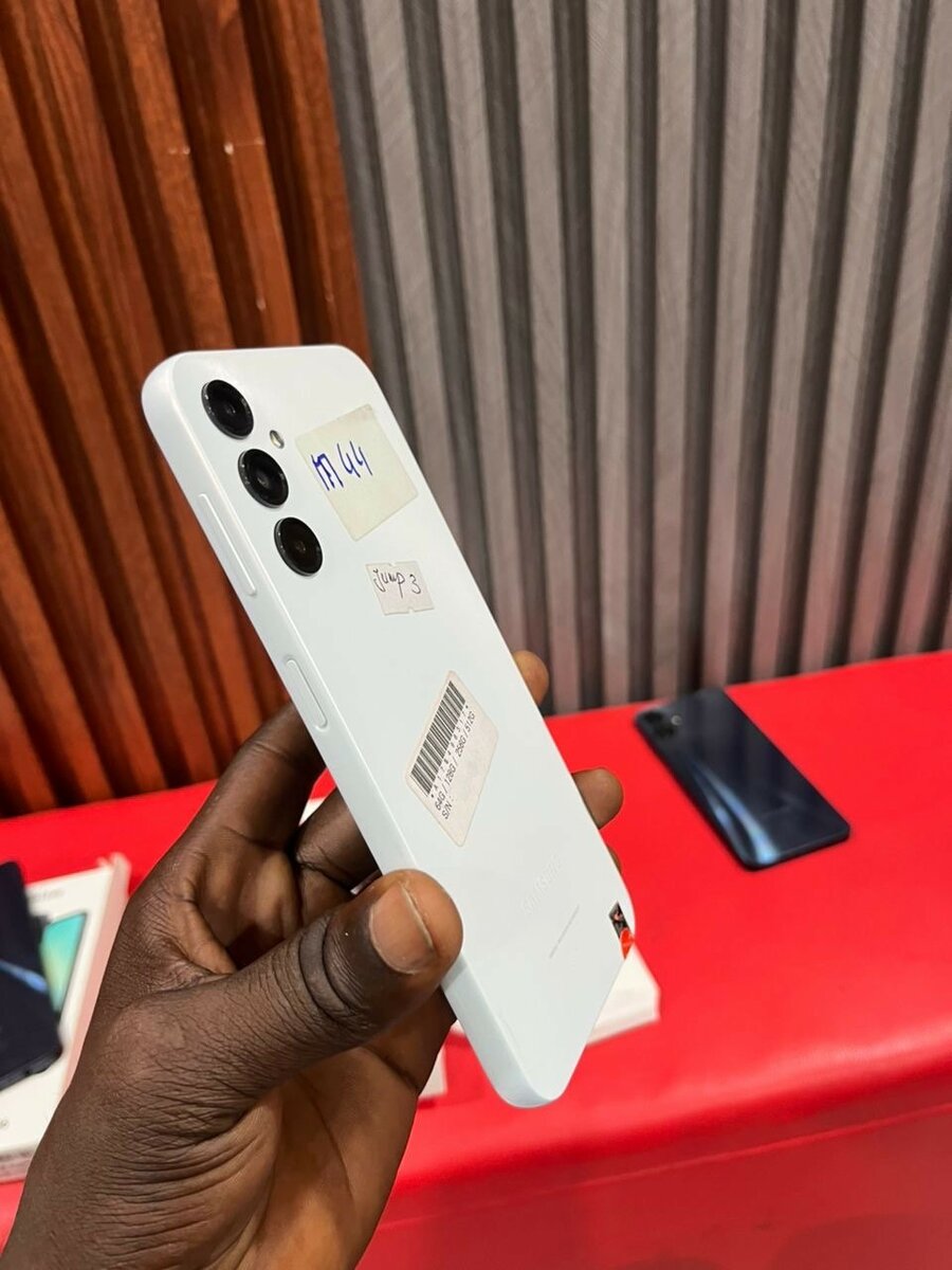 Téléphone Samsung blanc élégant