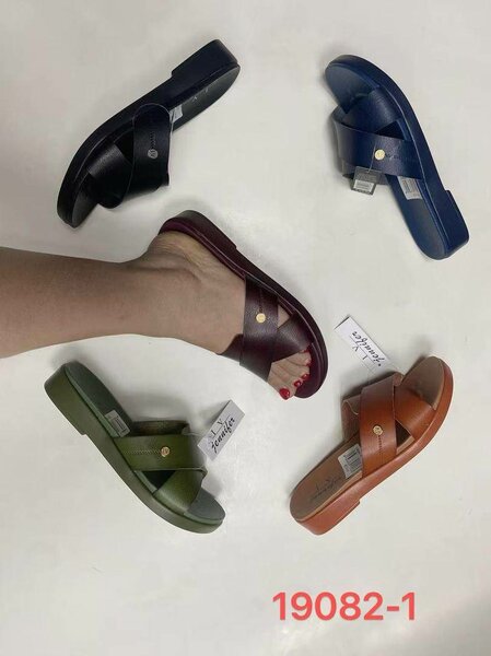 Sandales colorées en caoutchouc