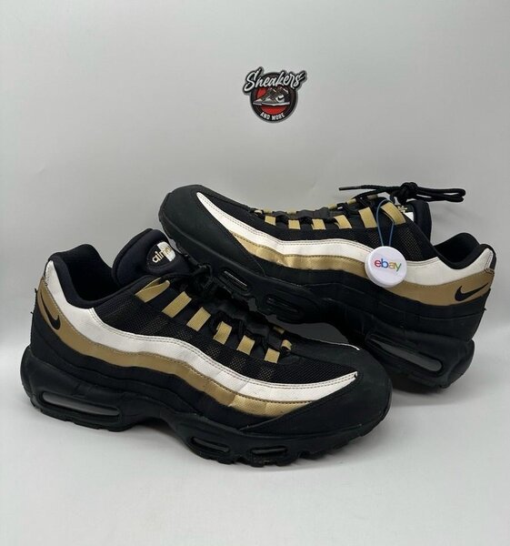 Baskets Noires et Dorées Mode