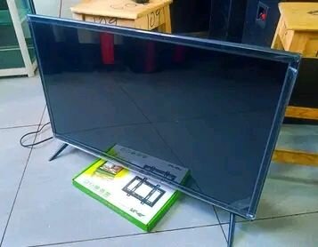 Téléviseur LG UHD AI 65 pouces