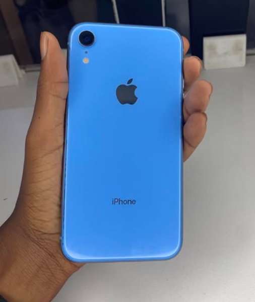 iPhone XR 