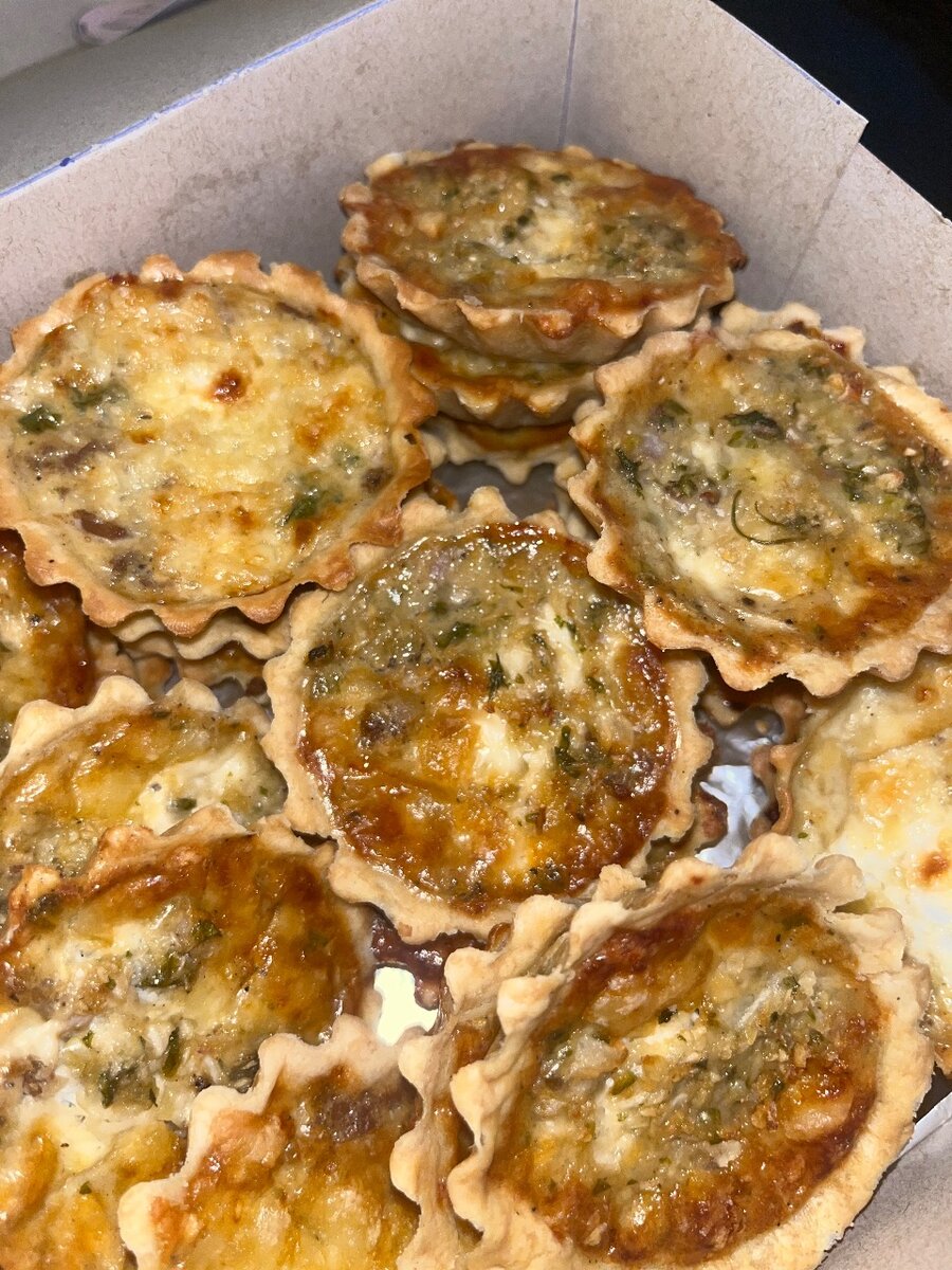 Savoureuse sélection de quiches et empanadas