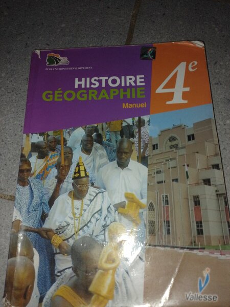 Manuel Histoire-Géographie 4e