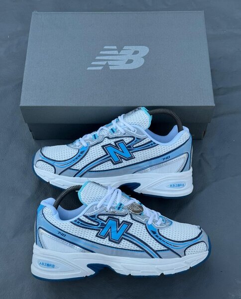 Baskets New Balance 740