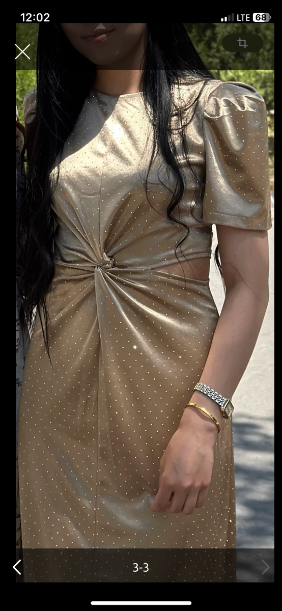 Бежевое платье