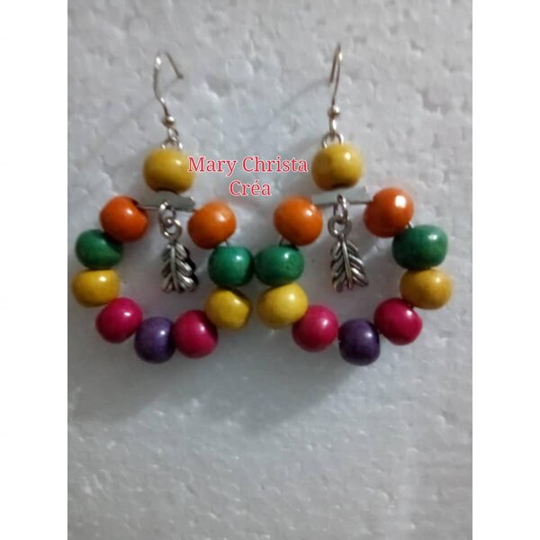 Boucles d'oreilles bijoux-pendentifs pour femmes et filles.