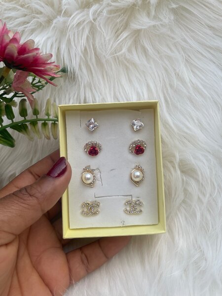 Ear ring set