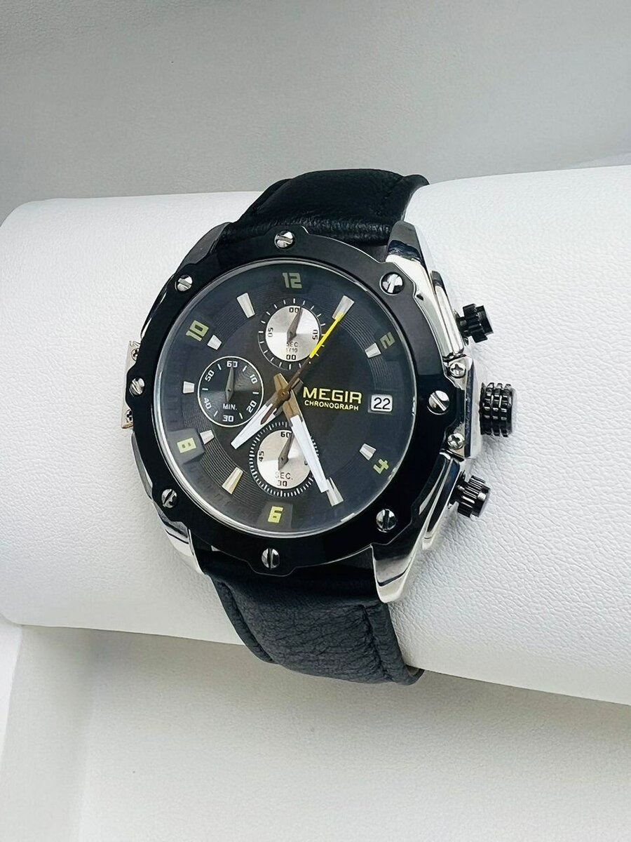 Montre de luxe disponible ici