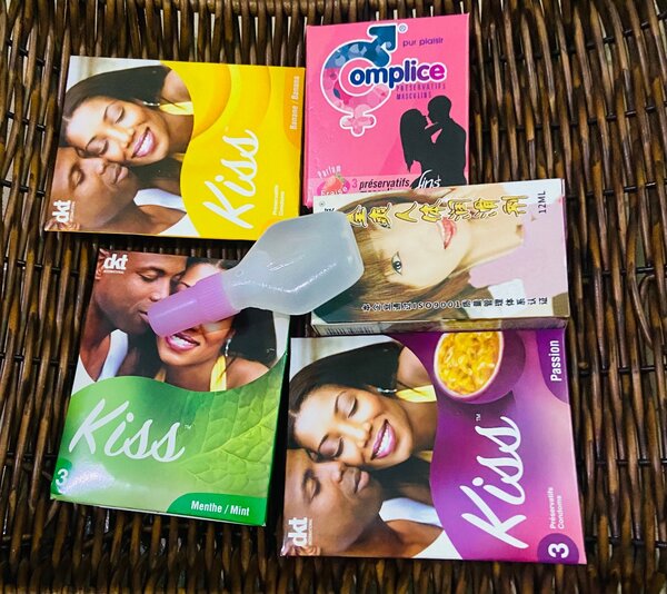 12 Préservatifs + 2 lubrifiant