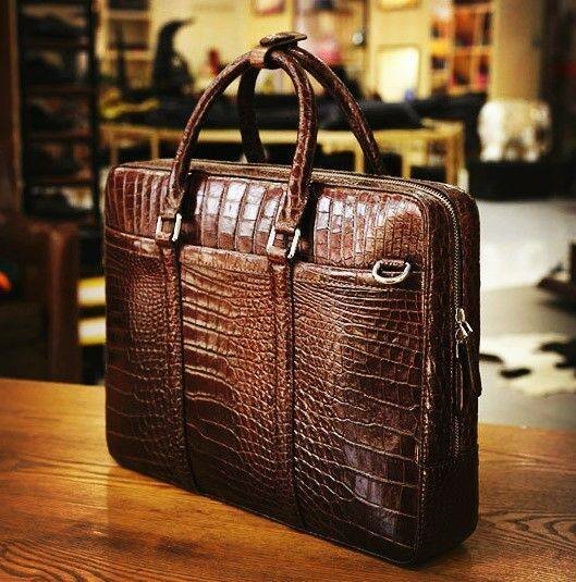 Élégant sacoche cuir homme