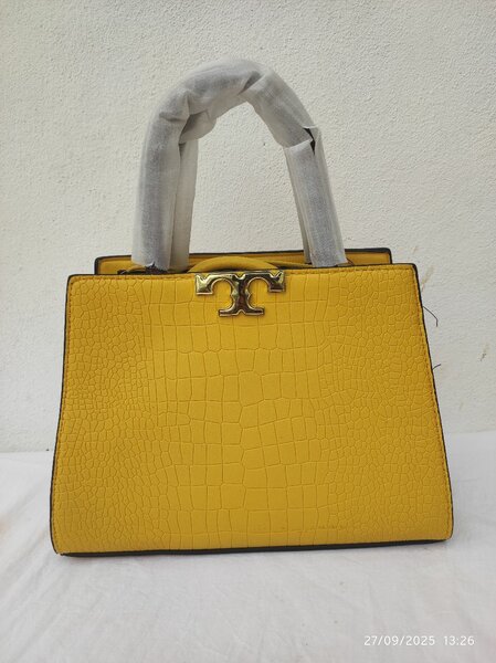 Sac à main élégant jaune