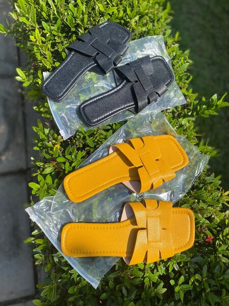 Sleek Ladies Easy Wear Sandals