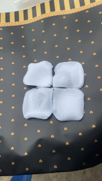 Pétales décoratifs en tissu