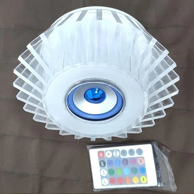 Ampoule avec haut parleur télécommande