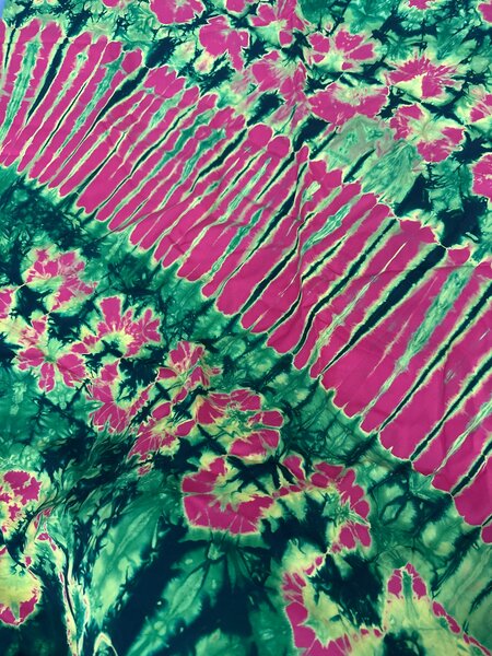 Drap multicolore en coton tie-dye