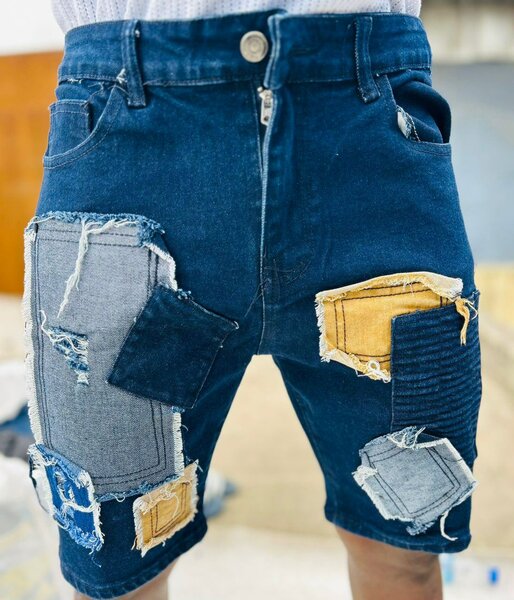 Shorts en denim avec patchs