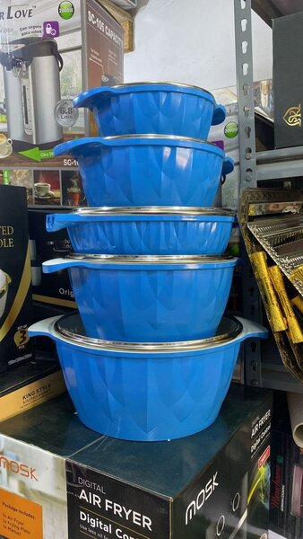 Nonstick cookware set