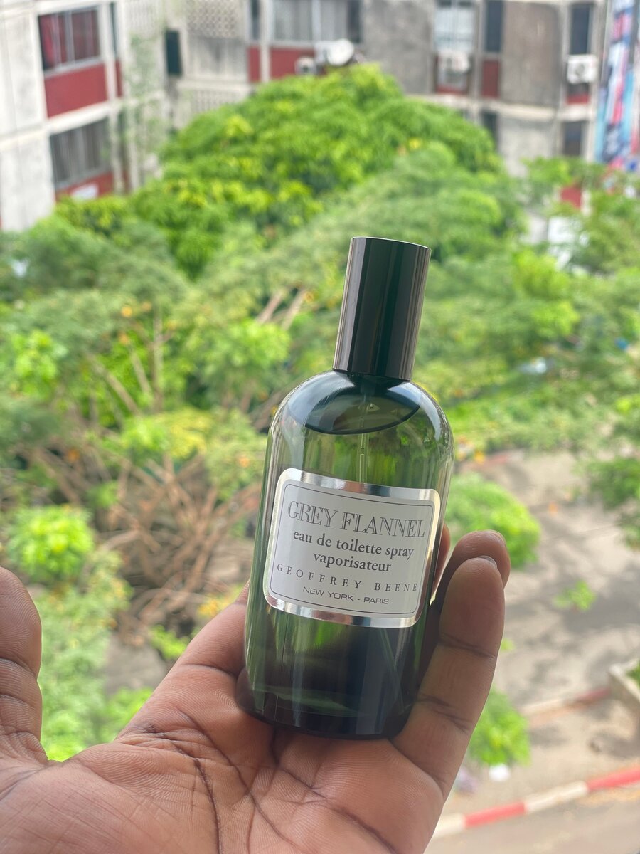 Parfum Grey Flannel De Geoffrey Beene 