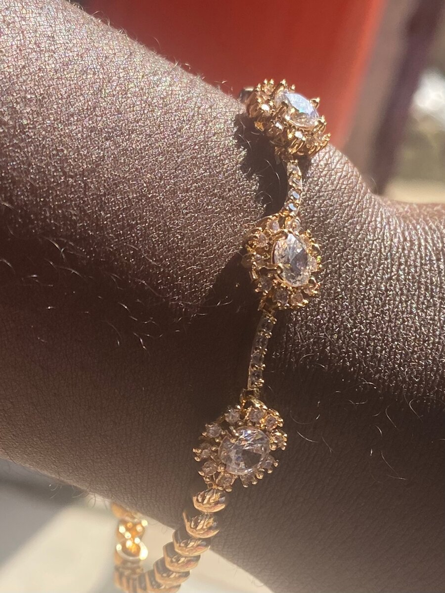 Bracelet en or et zircon