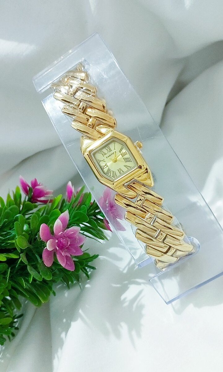 Montre Femme Chic Dorée