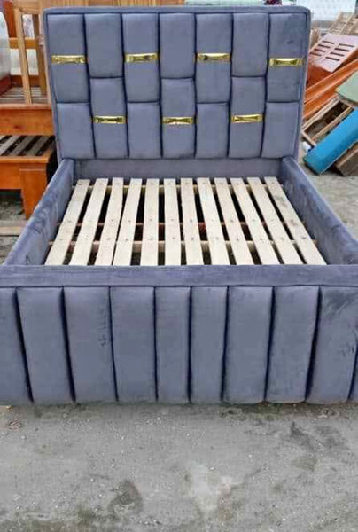 Lit rembourré moderne élégant