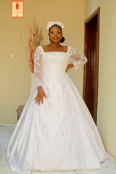 Luxury wedding dress