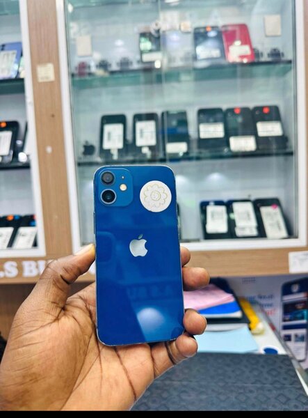 iPhone Bleu Débloqué