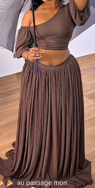 Robe longue plissée élégante