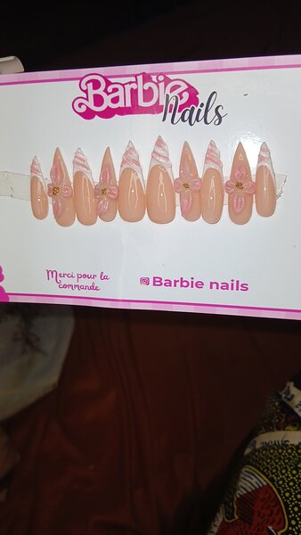 Ongles à Presser Barbie
