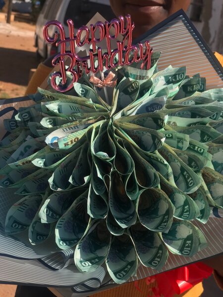 Ruwezi money bouquet