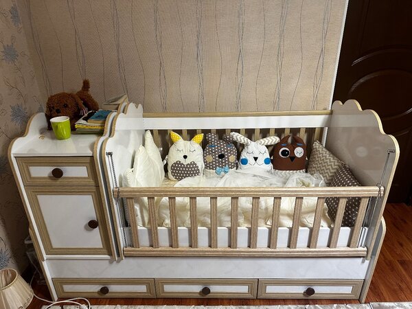 Кровать трансформер , в комплекте есть всё, в отличном сост