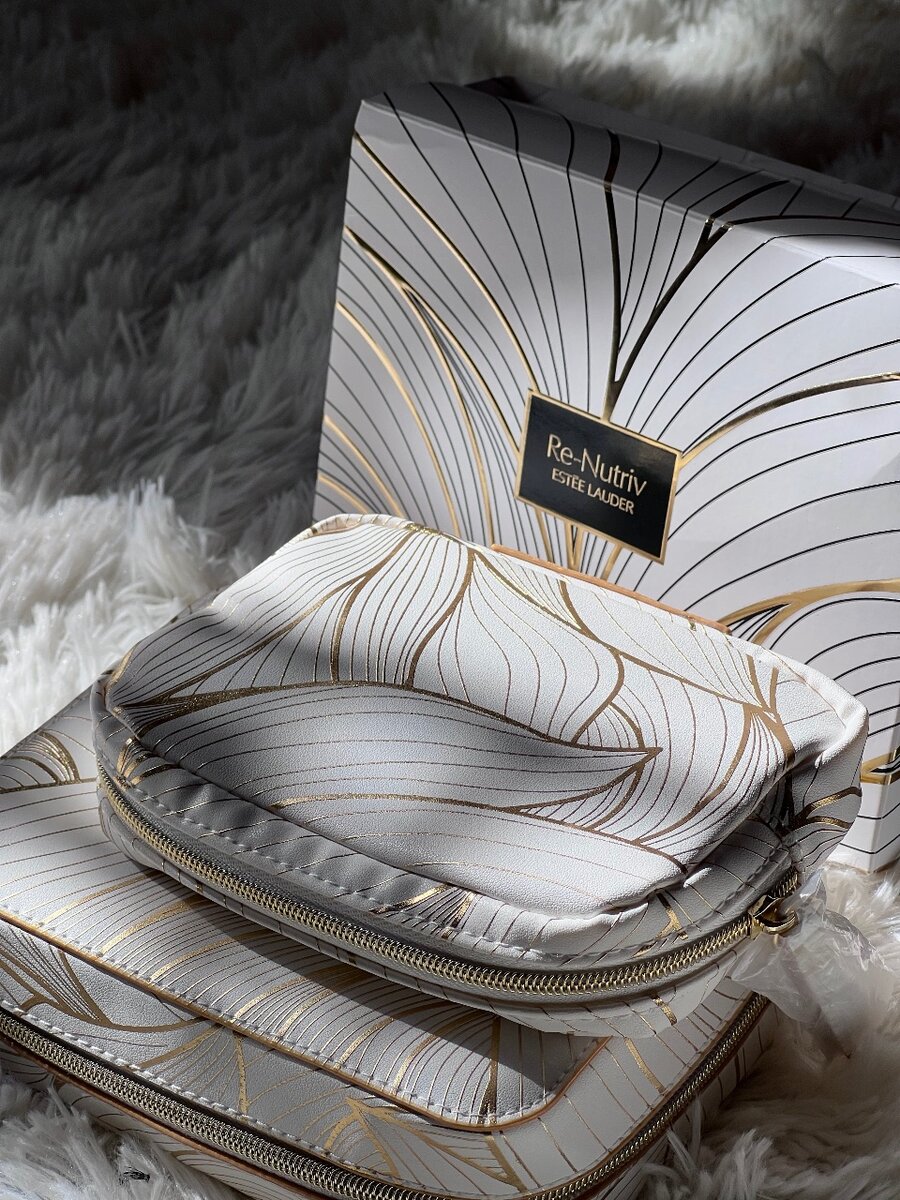 Косметички Este Lauder