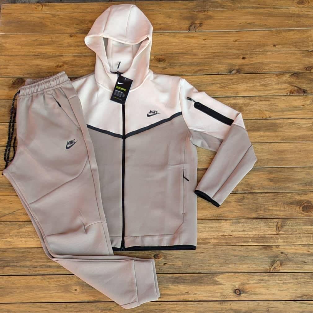 Nike tech fleece