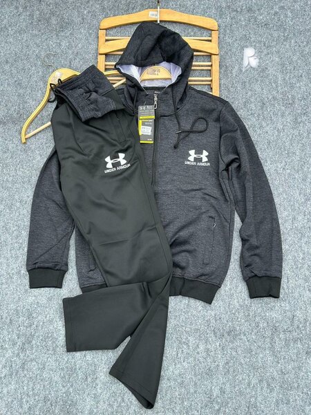 Ensemble de survêtement Under Armour