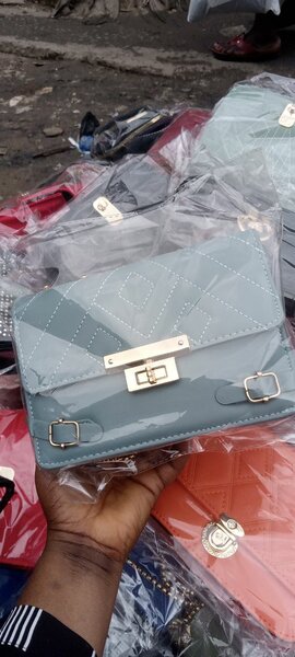 Sac bandoulière élégant femme