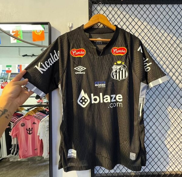 Maillot de foot noir Santos FC