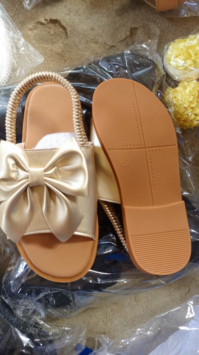 Sandales élégantes avec nœud