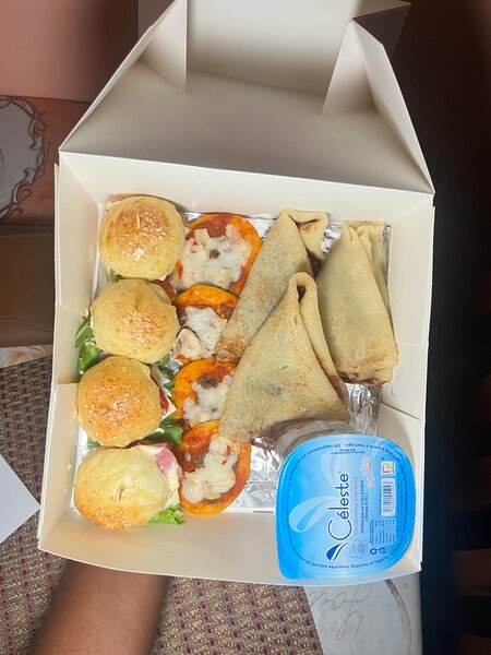 Assortiment de snacks apéritifs