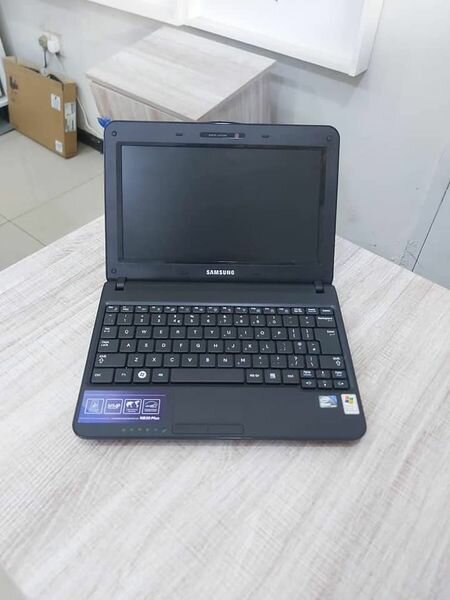 New Unboxed Samsung Mini Laptop