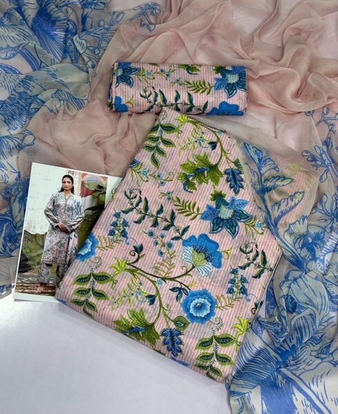 Lady's 3pc Unstich Suit Lawn Colection 2025