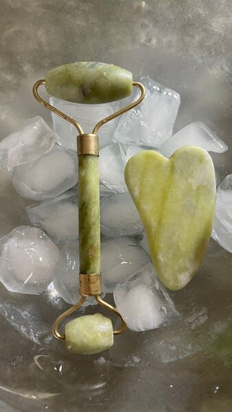 Roulette et Gua Sha en jade