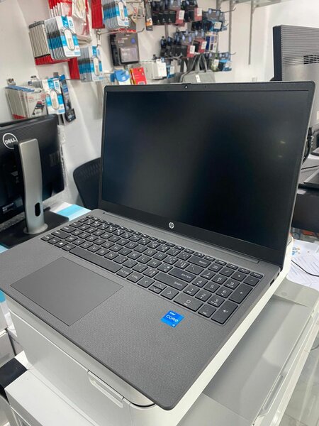 Ordinateur portable HP 15.6" Intel i5