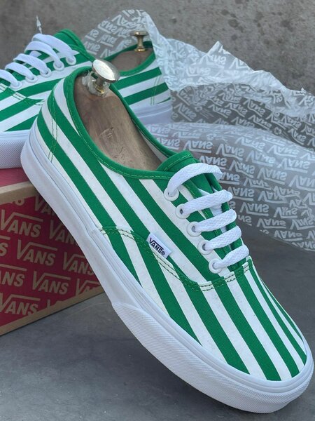 Vans school