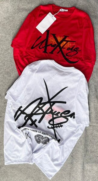 T-shirts modernes graphiques unisexes