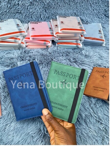 Porte-passeport élégant et fonctionnel